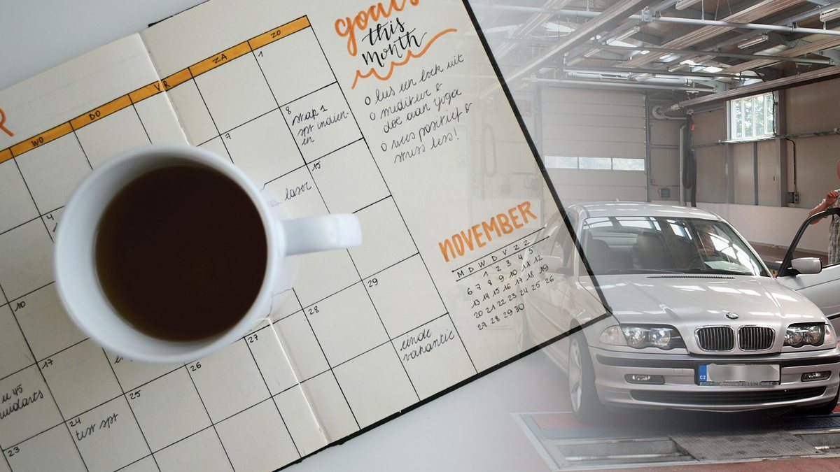 Kalender med planlegging og bil på kontrollstasjon