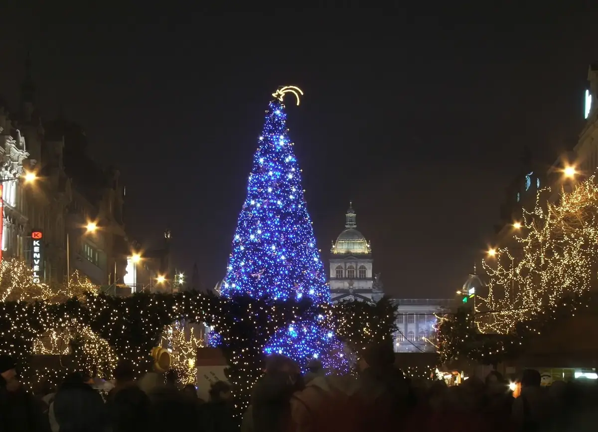 Juletre på Wenceslasplassen i Praha