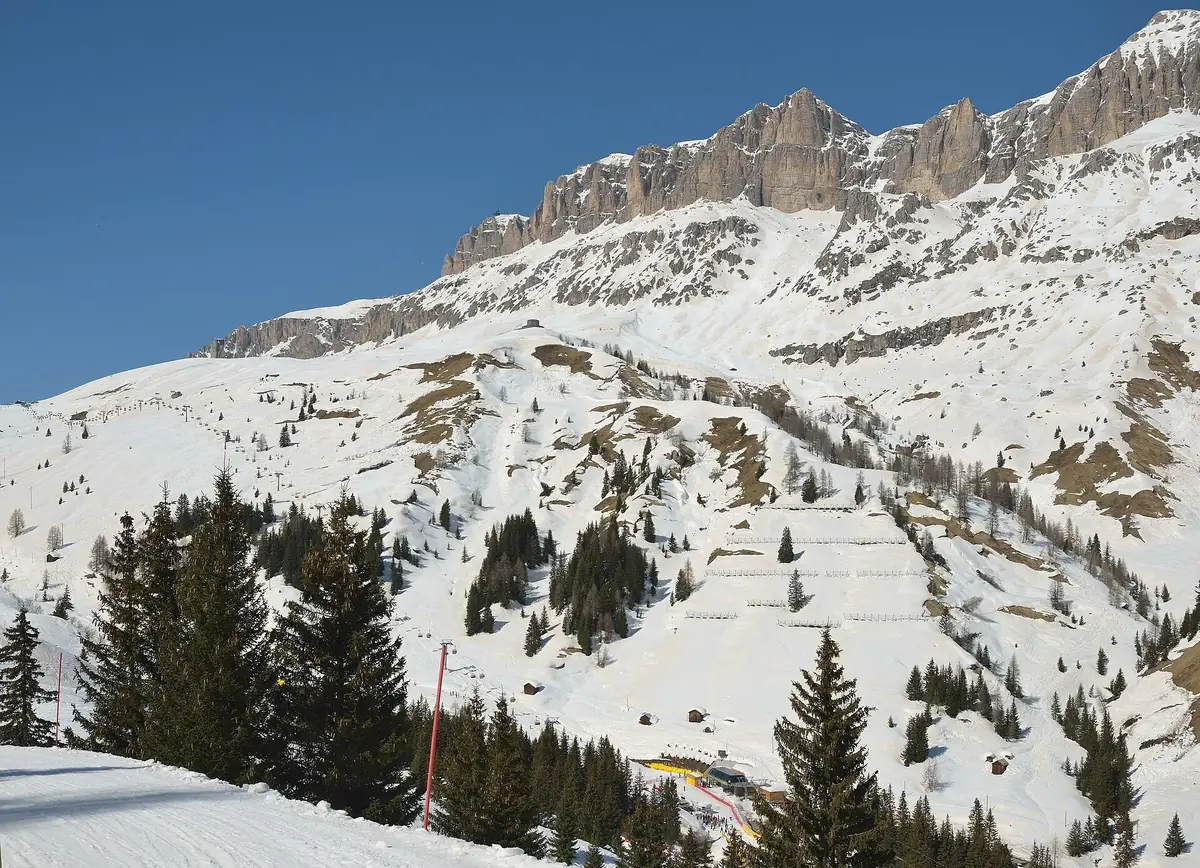 Sella-massivet og stolheis i Fodom (Arabba) i Dolomittene